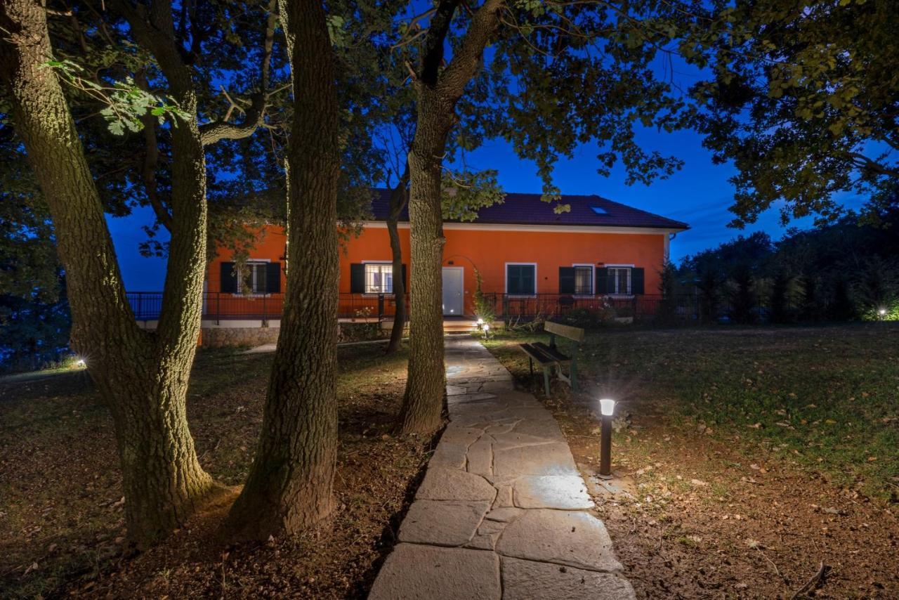 Agriturismo Cascina Trevo Споторно Экстерьер фото